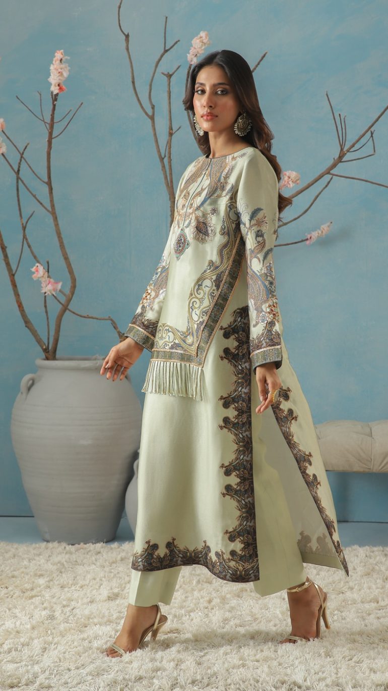 Green Baroque & Paisley Print Kurta