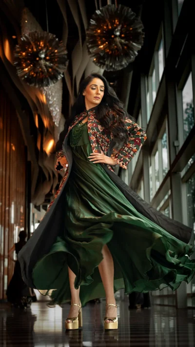 Black floral embroidered long jacket